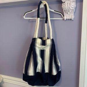 Gilly Hicks Tote Bag